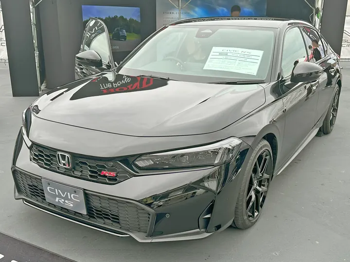 ホンダ シビック RS（展示車）