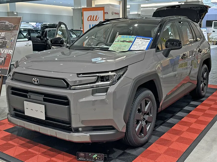 トヨタ RAV4（6代目）
