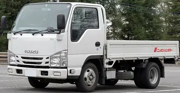 2tトラック（写真はいすゞ エルフ）