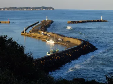 大原漁港の防波堤(千葉県いすみ市)