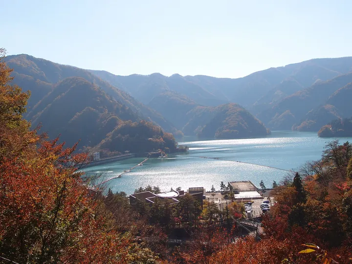奥多摩湖（東京都奥多摩町）