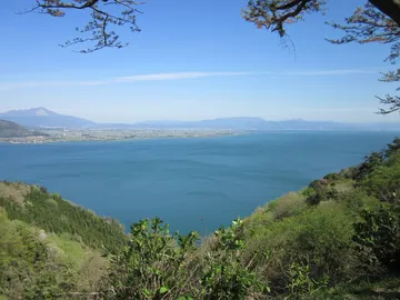 奥琵琶湖パークウェイから見た琵琶湖（滋賀県長浜市）