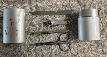 身だしなみの道具（はさみ・爪切りなど）