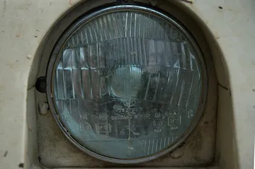 車のヘッドライト