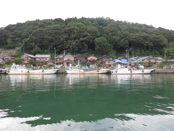 沖島の港（滋賀県近江八幡市・琵琶湖の漁師の島）