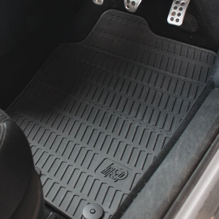 車のゴムのマット