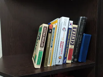 本棚の本