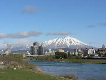 岩手県 盛岡 北上川と岩手山