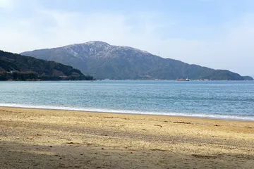 福井県 敦賀 気比の松原から見た西方ヶ岳・蠑螺ヶ岳