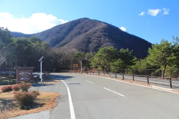 山梨県 富士河口湖 本栖湖キャンプ場から見た竜ヶ岳