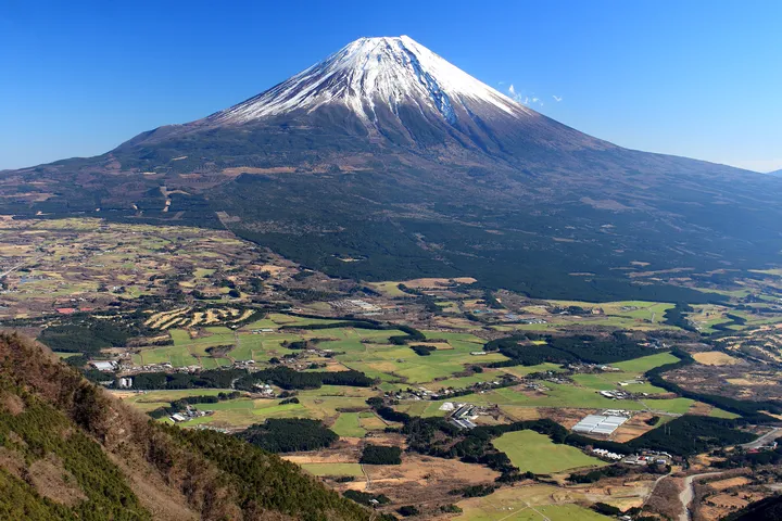 静岡県 富士宮 毛無山から見た朝霧高原と富士山