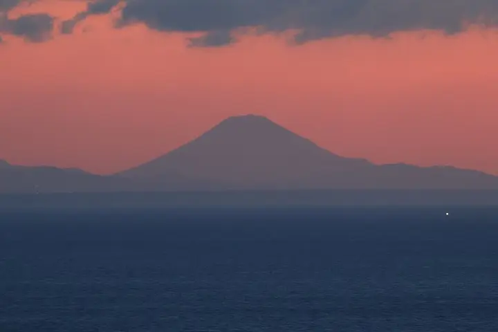 三重県 鳥羽 パールロードから望む夜明け前の富士山