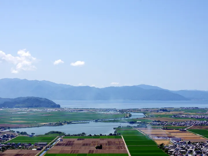 滋賀県 東近江 伊庭内湖と琵琶湖