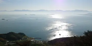愛媛県 今治 大島 亀老山から見た燧灘と石鎚山系