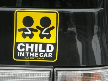 「CHILD IN THE CAR」のステッカー