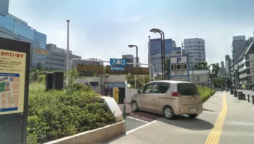 福岡市 天神 福岡中央駐車場の入口