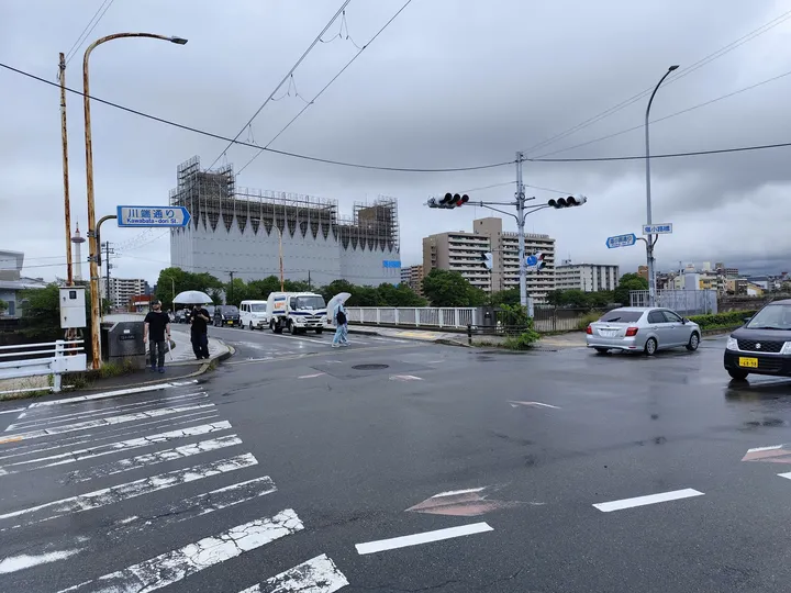 京都市 雨の日の交差点（2026年6月）