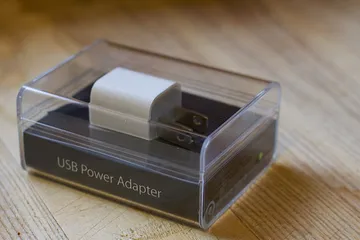 USB の電源アダプター