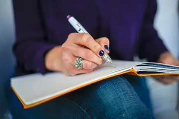 ノートに書く手