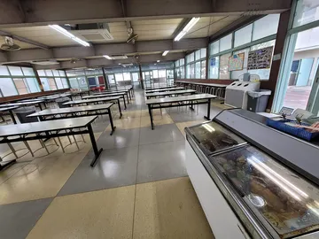 市場の食堂