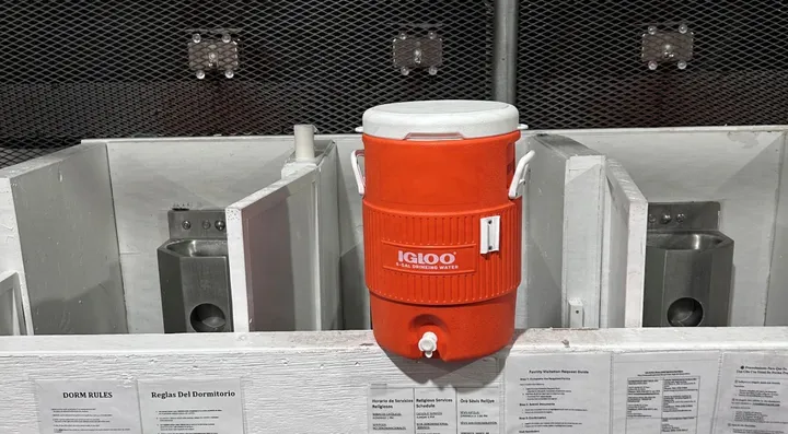 給水の容器