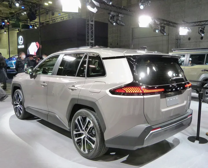 トヨタ RAV4（6代目）