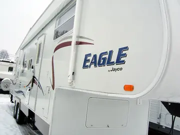 車体の Eagle の文字