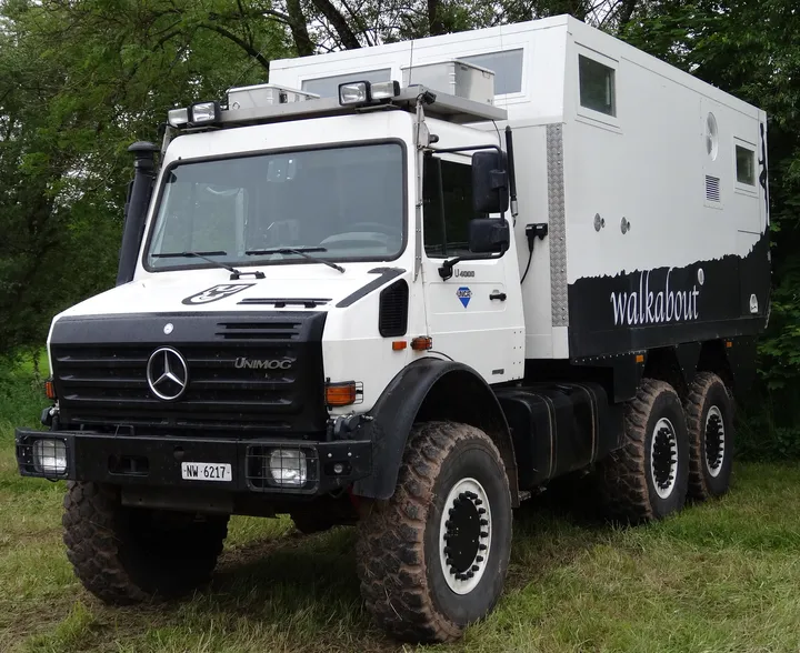 UNICAT MD52H（ウニモグ U4000 を6輪駆動に改造）。2013年の展示会