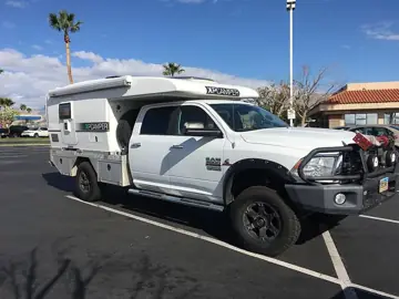 トラックキャンパー(XP Camper)